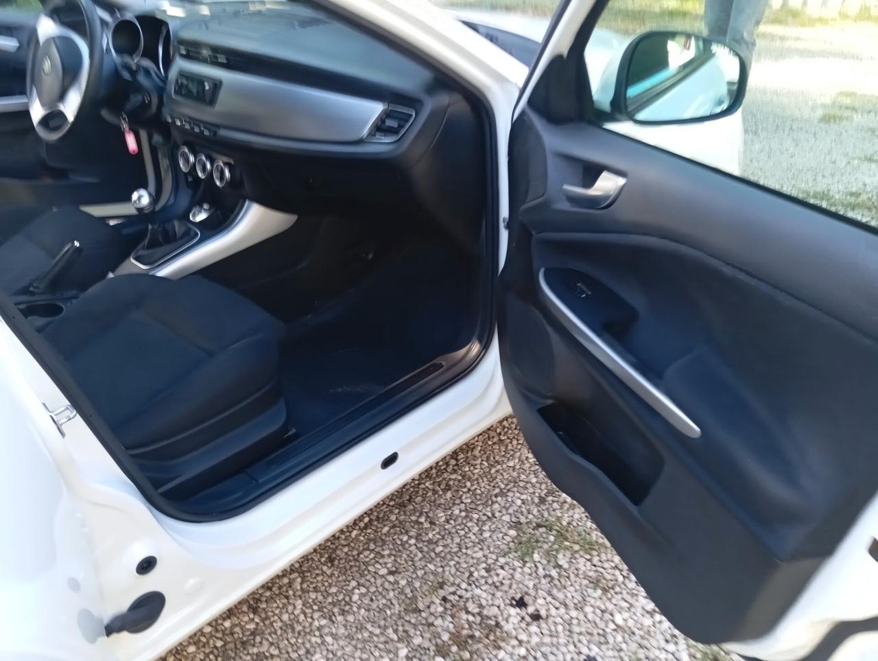 Alfa Romeo Giulietta 1.6 JTDm-2 105 CV BEN TENUTA