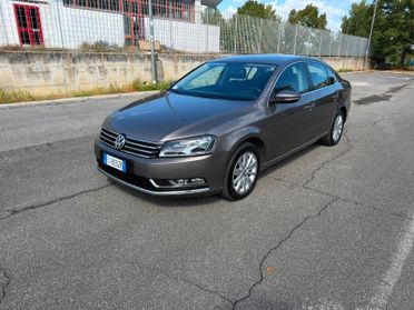 Volkswagen Passat 2.0 TDI Highline BlueM. Tech.
