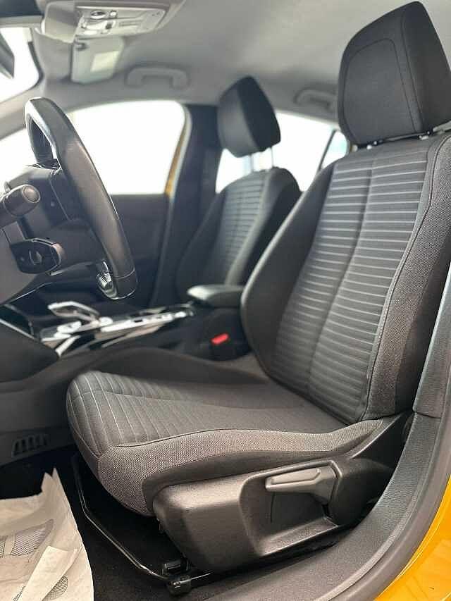 Peugeot 208 motore elettrico 136 CV 5 porte Active Pack