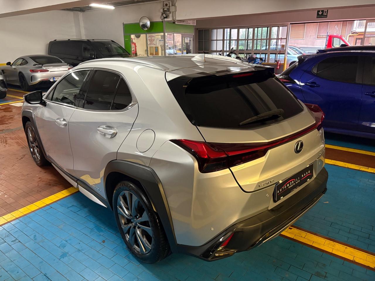 Lexus UX Hybrid 4WD F Sport