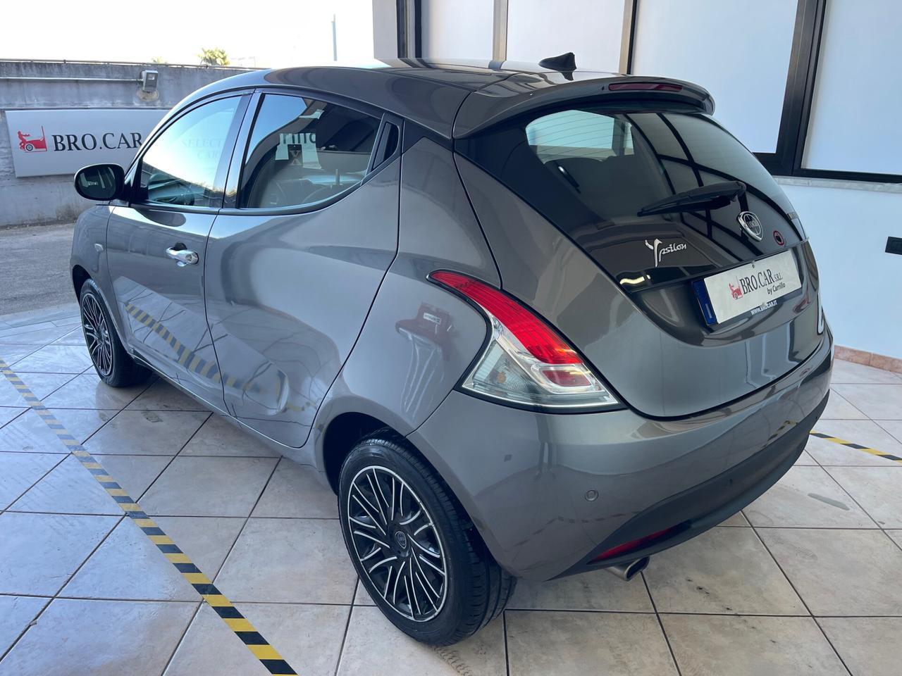 Lancia Ypsilon 1.0 5 porte Hybrid Gold NO VINCOLO DI FINANZIAMENTO