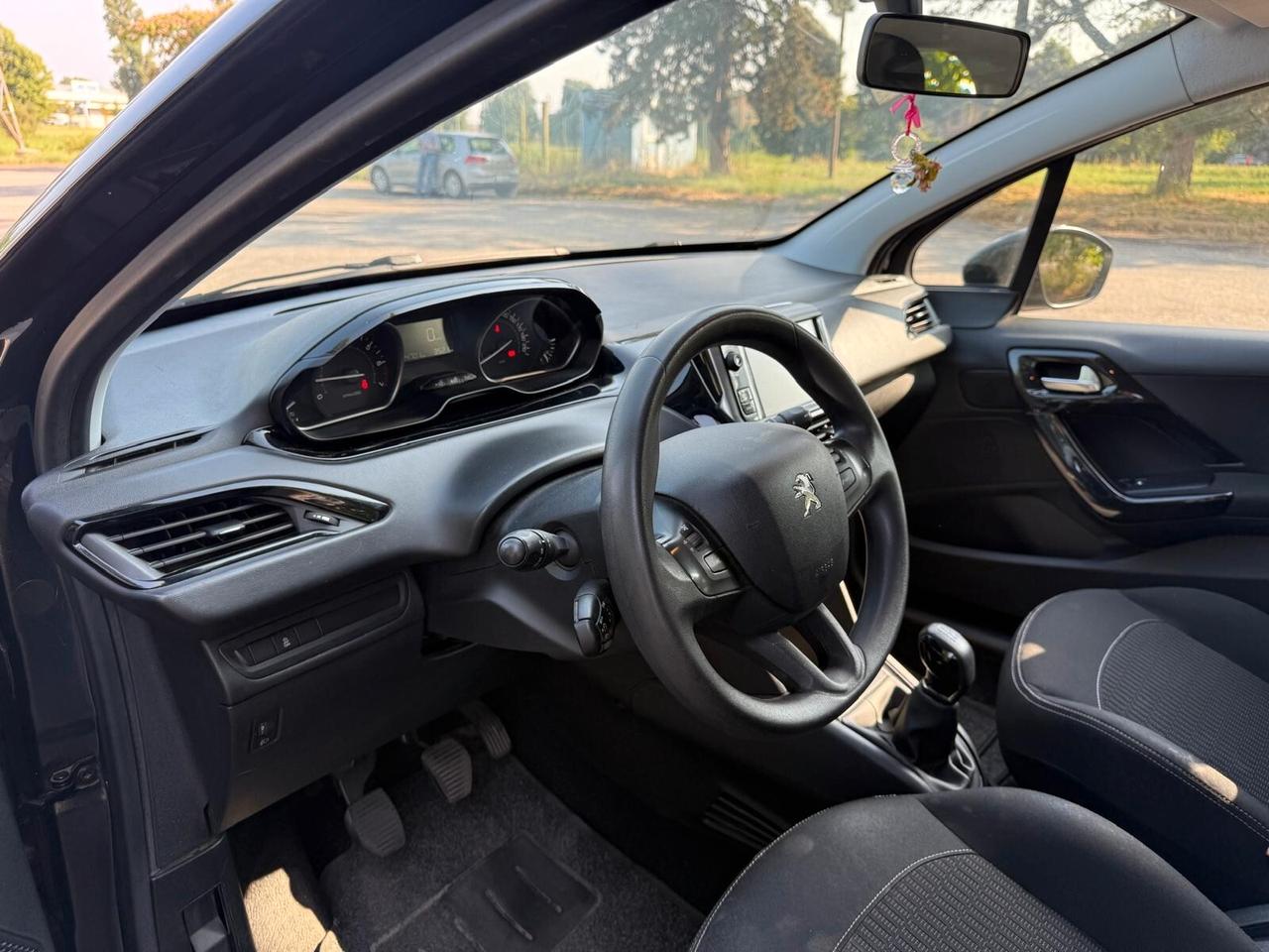 Peugeot 208 PureTech 82 5 porte Allure NEO PATENTATI