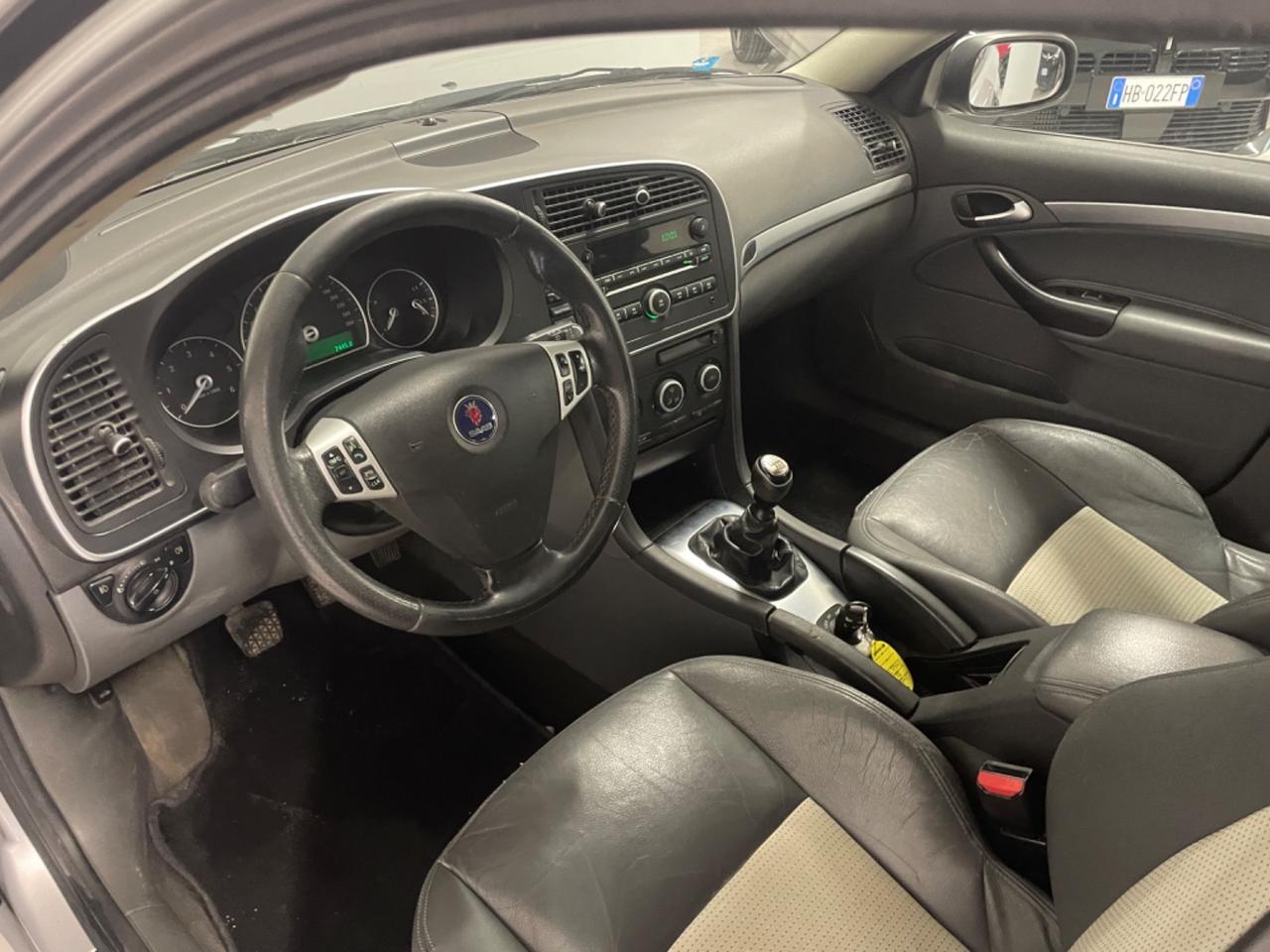 Saab 9-3 SportHatch 1.9 TiD 16V DPF Vector Perfetta