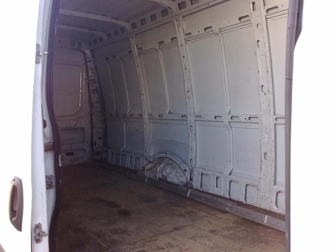 Iveco Daily 35s16 2.3hpt GRANVOLUME - 2017