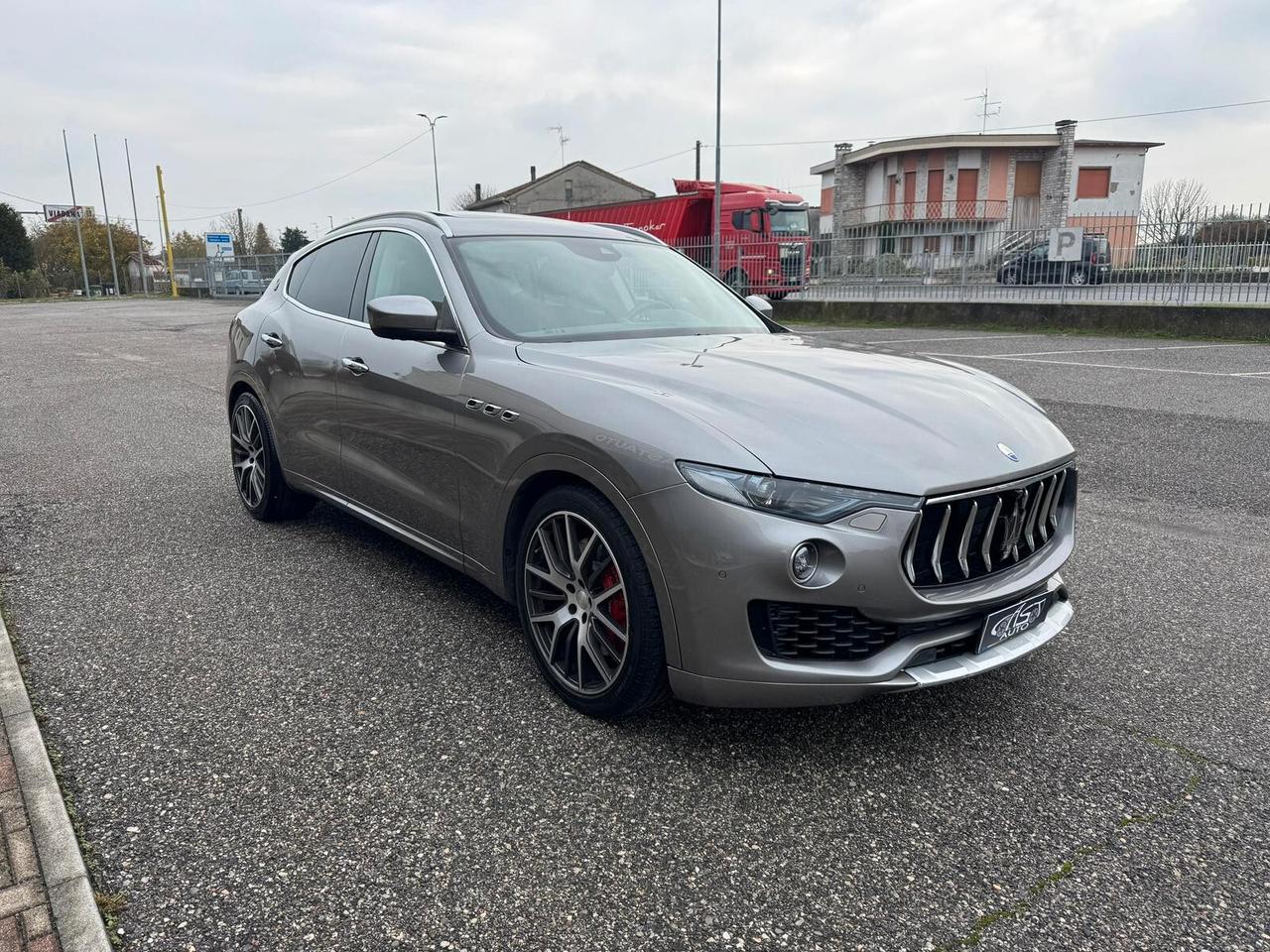 Maserati Levante SQ4 V6 430 CV Granlusso