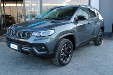 Jeep Compass 1.3 turbo t4 phev Trailhawk 4xe con CarPlay