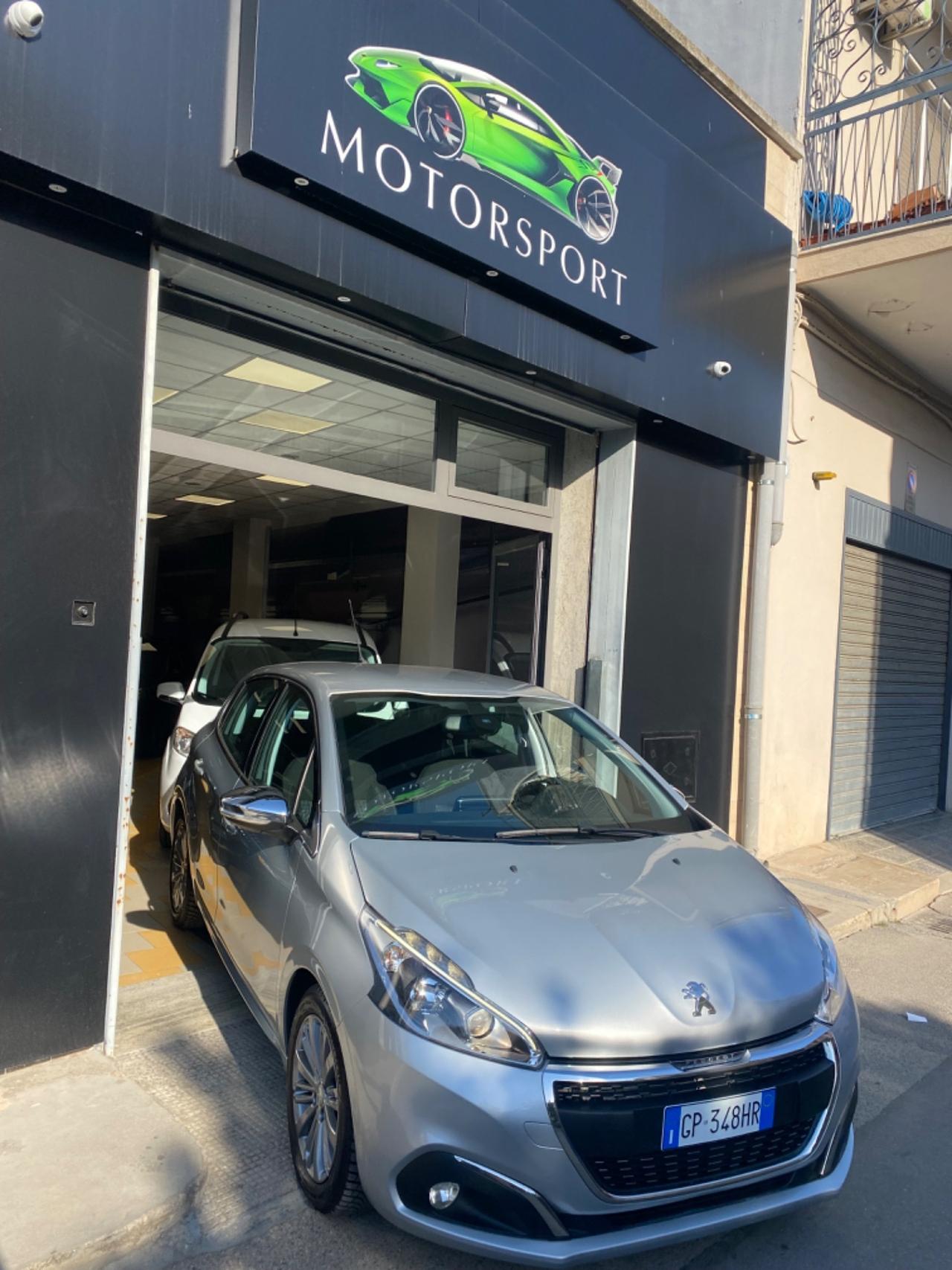 Peugeot 208 BlueHDi 100 5 porte Allure