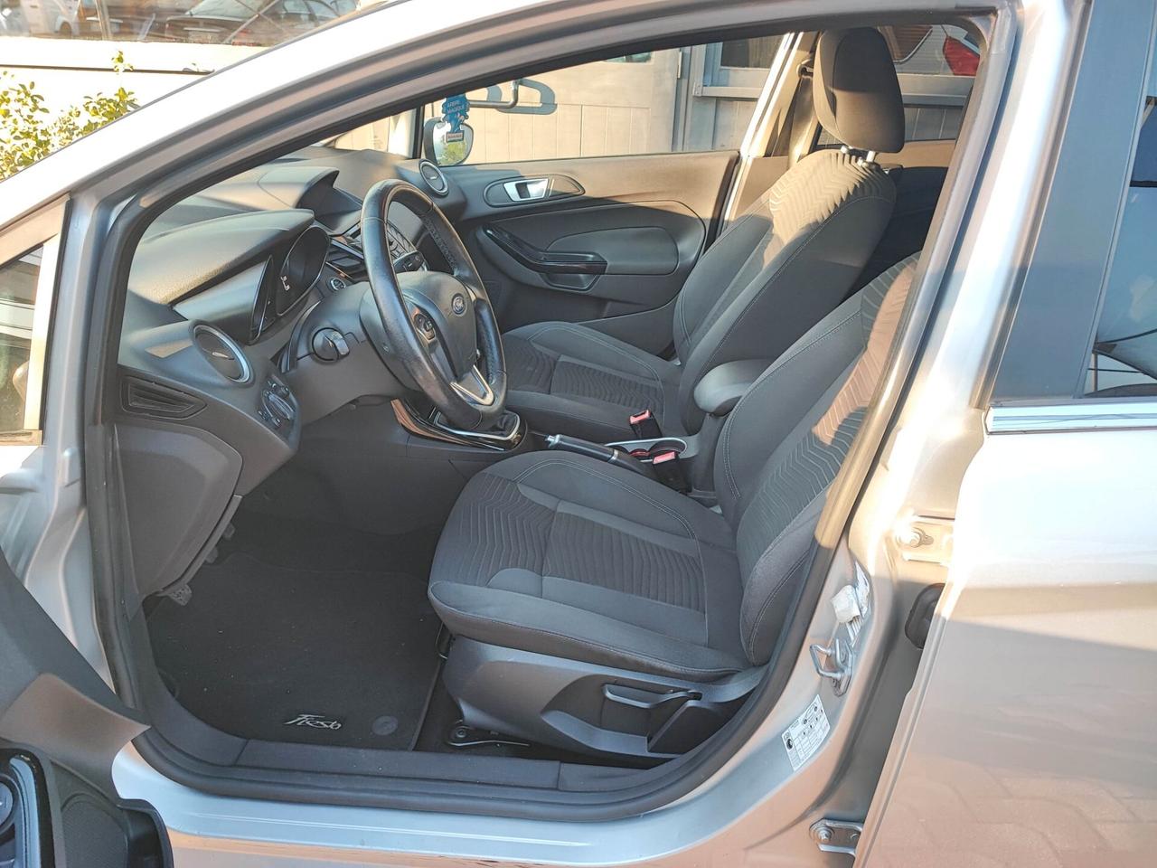 Ford Fiesta 1.5 TDCi 75CV 5 porte Titanium