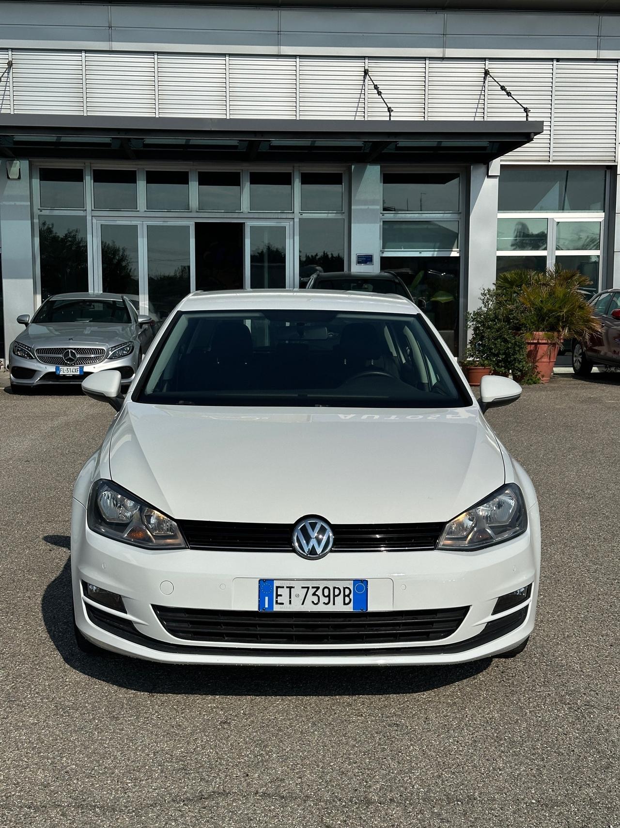 Volkswagen Golf 1.6 TDI 5p. Trendline BlueMotion Technology - 2013