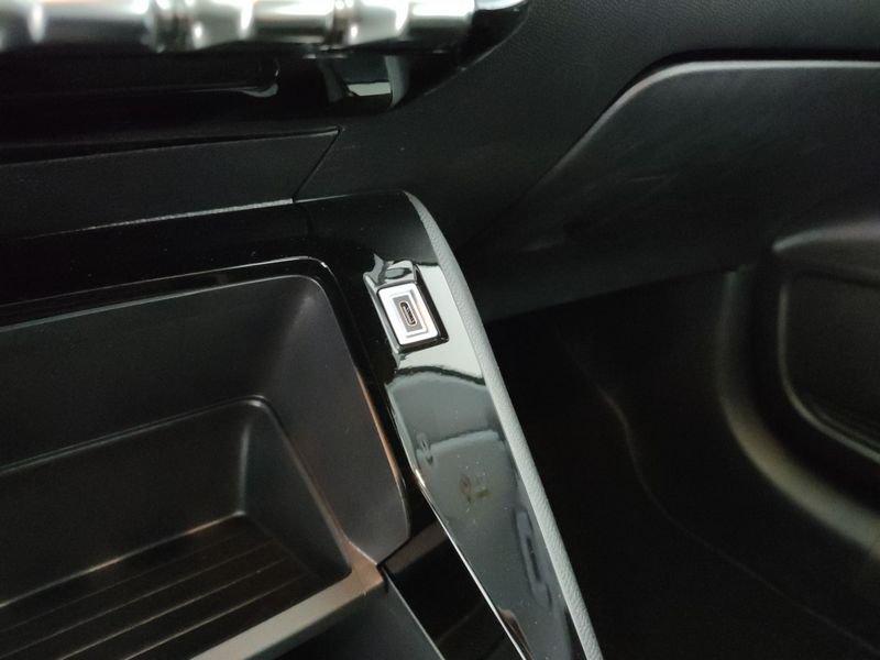 Peugeot 208 208 Hybrid 100 e-DCS6 Style