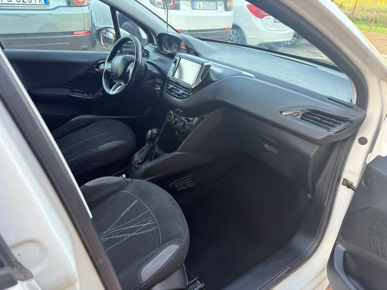 Peugeot 208 1.4 HDi 68 CV 5 porte Access
