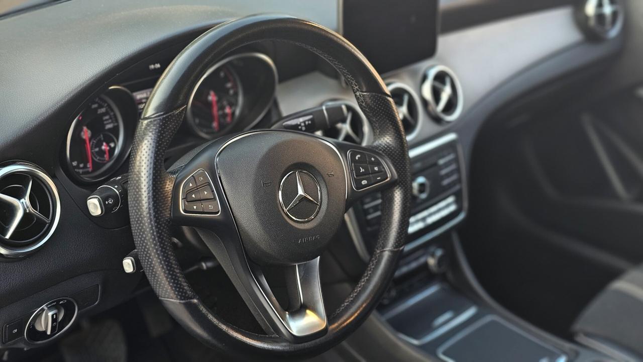 Mercedes GLA 200 D AUTOMATIC PREMIUM 2019