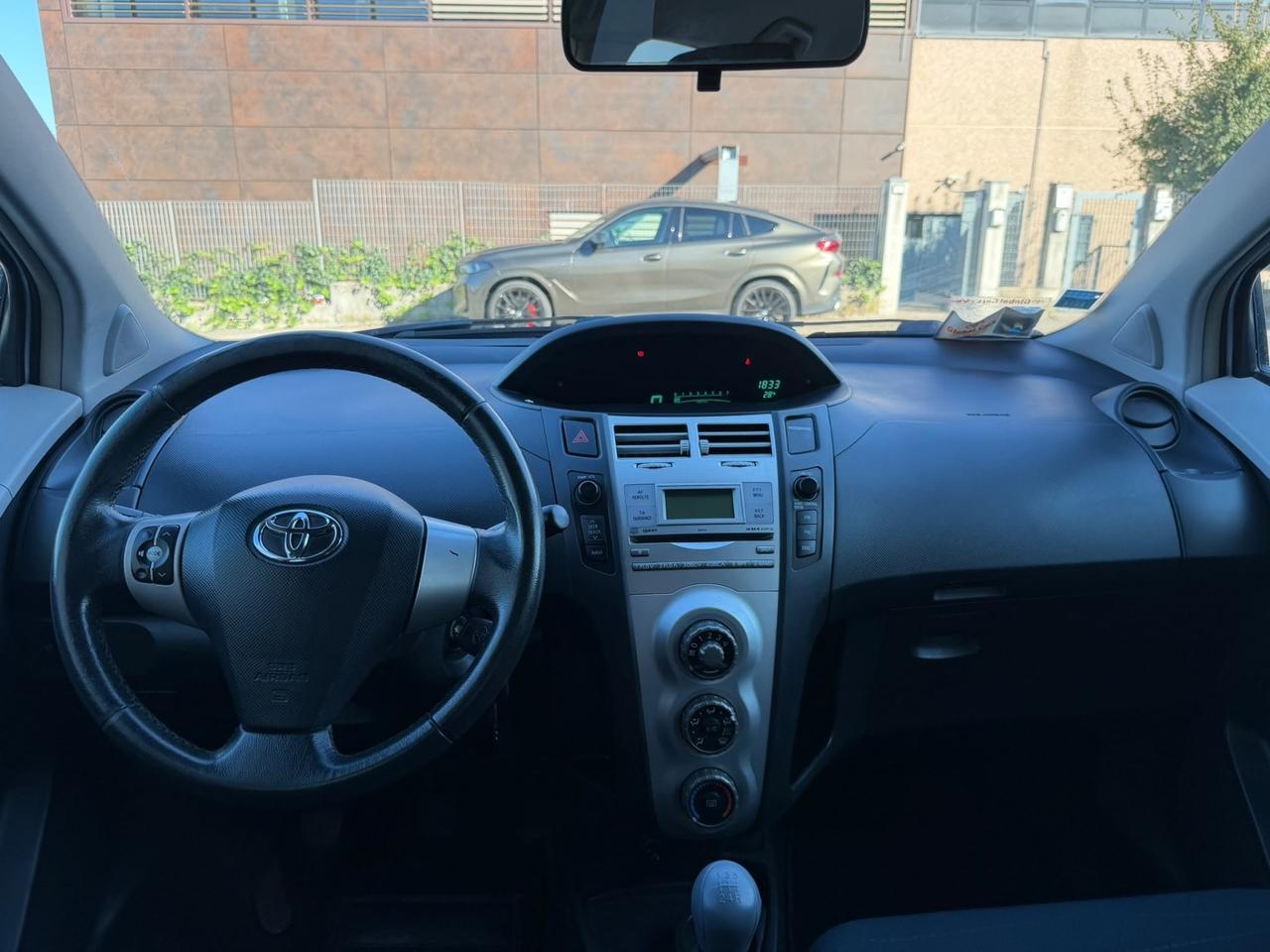 Toyota Yaris 1.3benz 2008 156.000km per neopatentati