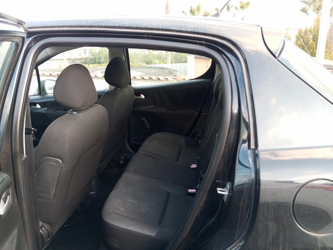 Peugeot 207 1.6 8V HDi 93CV 5p. XS