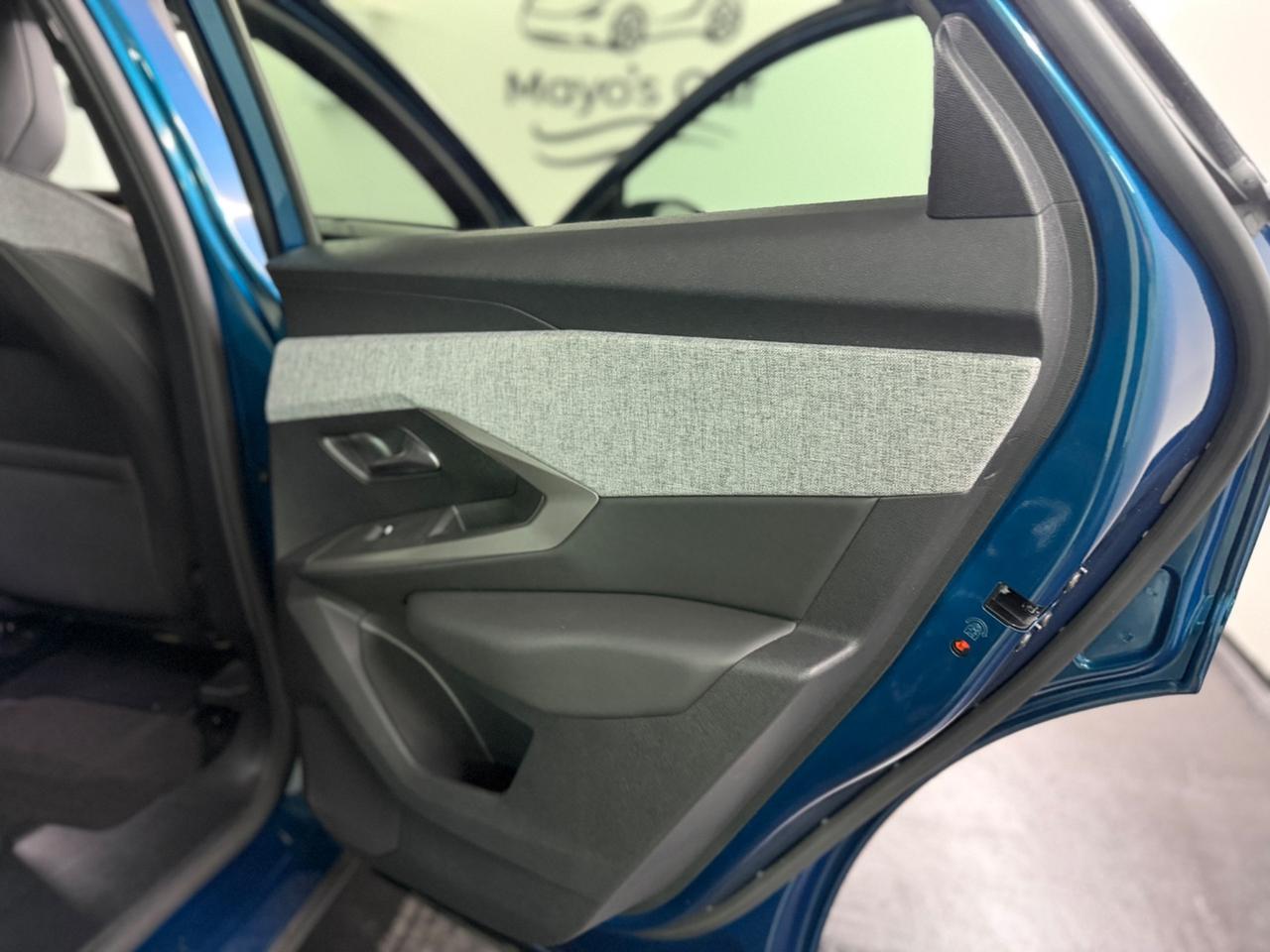 PEUGEOT 3008 FULL HYBRID (anno 2025)