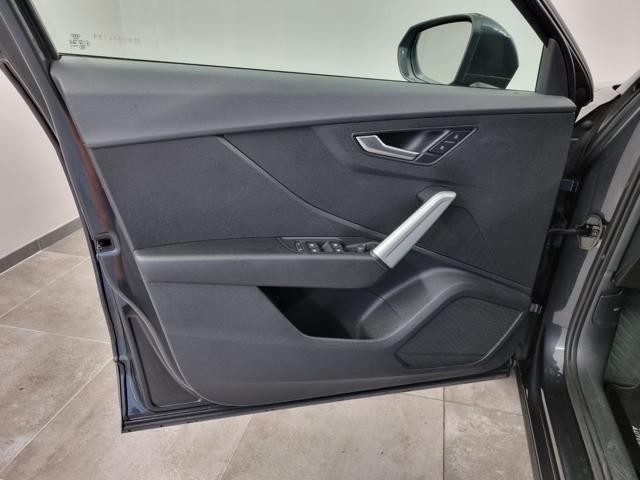 AUDI Q2 30 TDI Identity Black