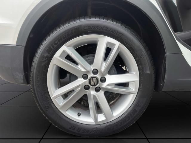 SEAT Arona 1.0TGI FR-CERCHI17-CRUISE-NAVI-SENSORI-DIURNI LEED