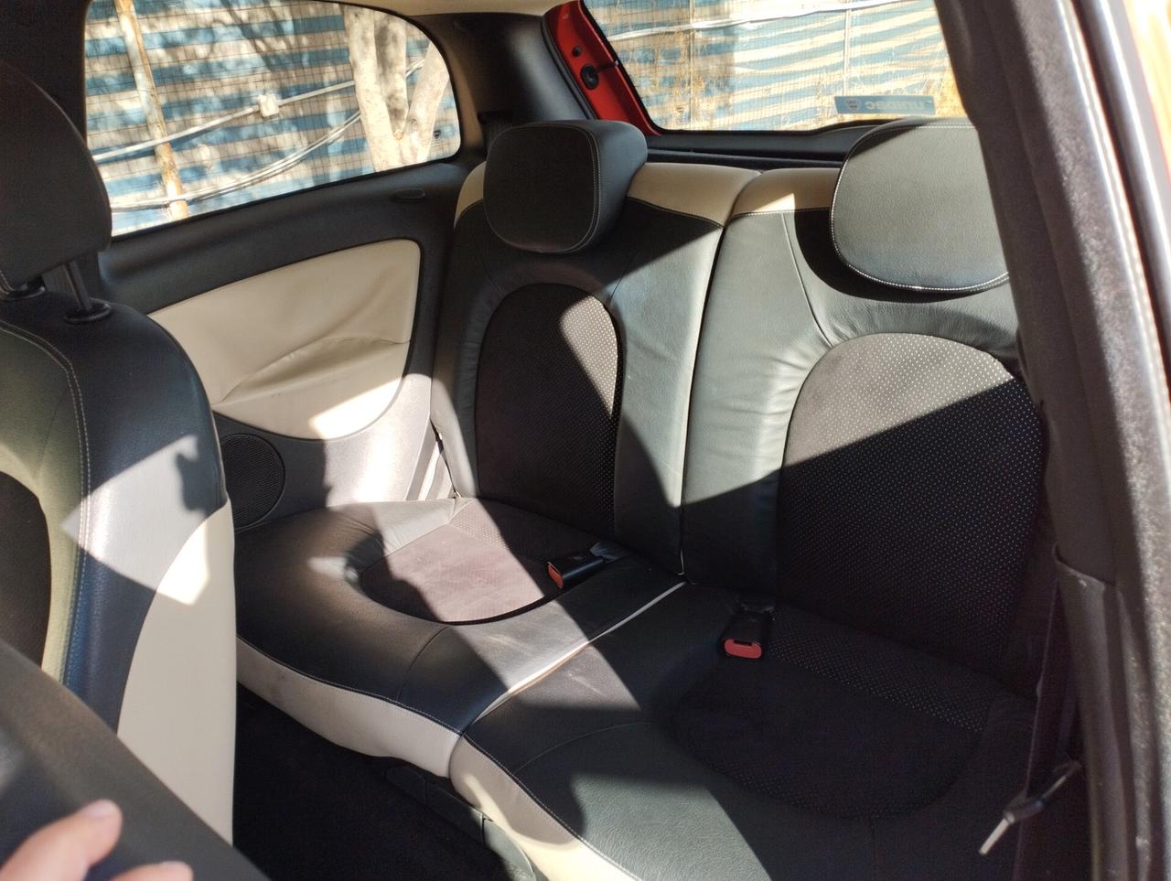 Lancia Ypsilon 1.3 MJT 75 CV Platino