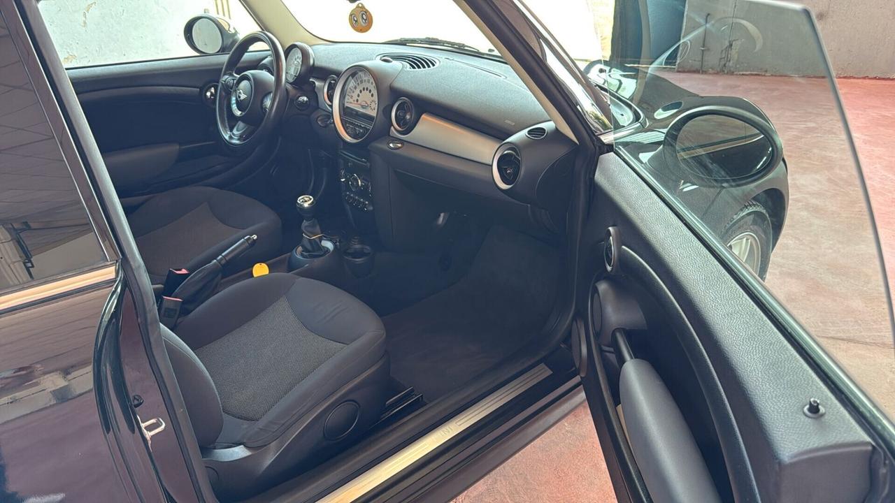 Mini 1.6 16V One (55kW)