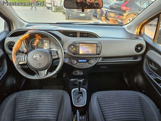 TOYOTA Yaris Yaris III 2017 5p 1.5h Business - FW366AT