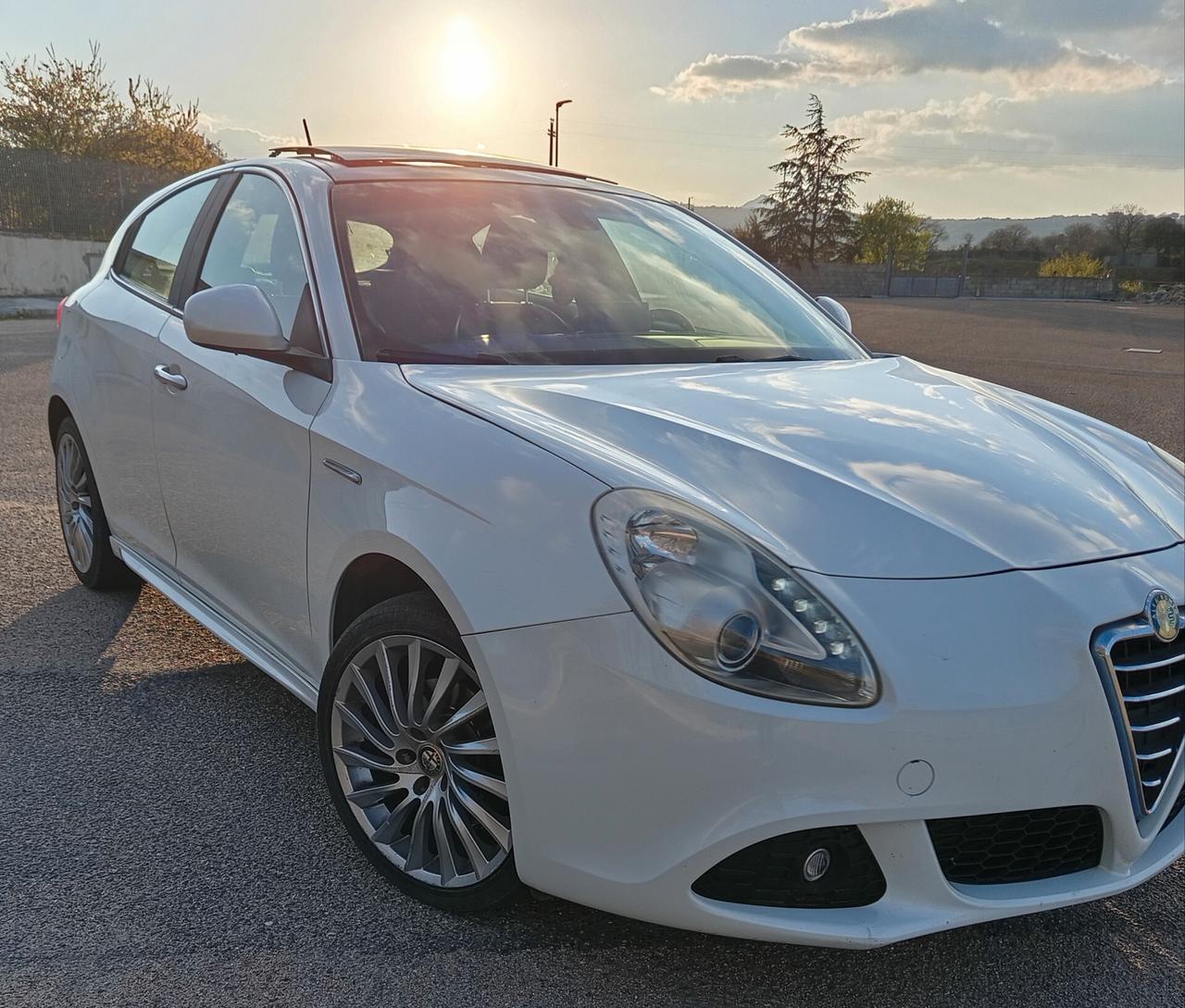 Alfa Romeo Giulietta 2.0 JTDm-2 140 CV Distinctive