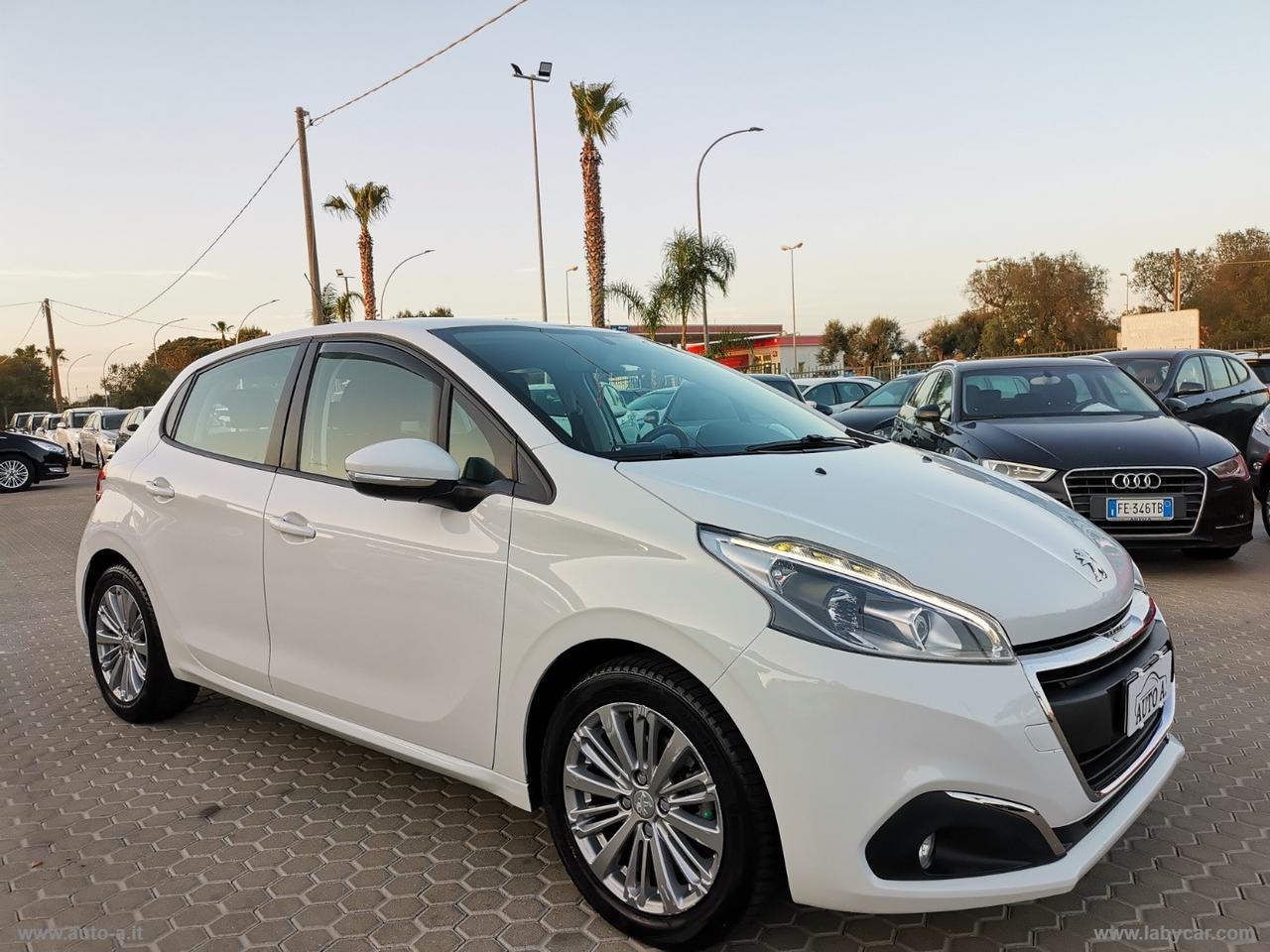 PEUGEOT 208 PureTech 82 5p. Allure