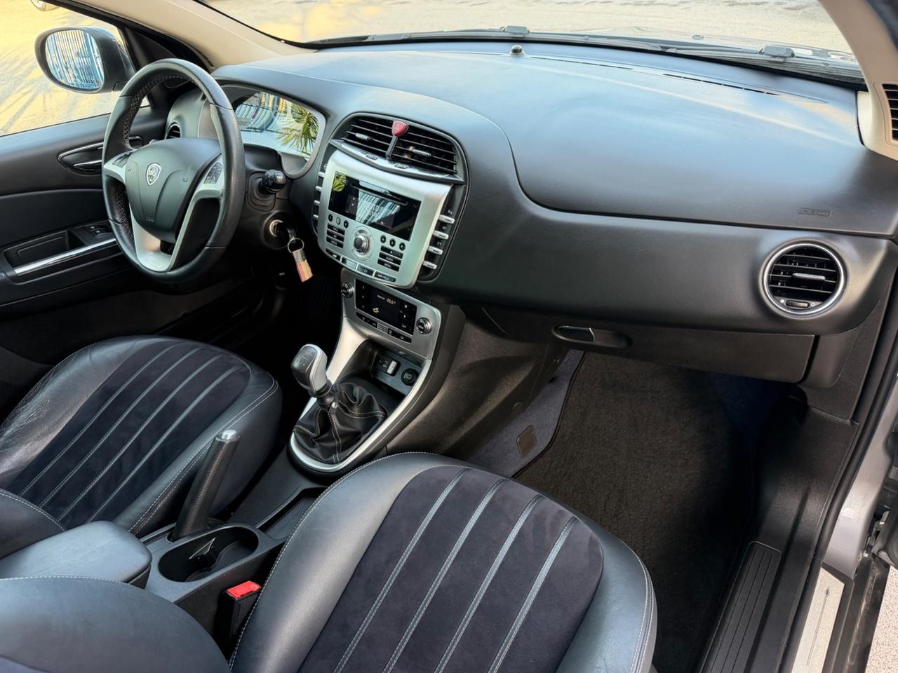Lancia Delta 1.6 MJT 120 cv 2012 90.000 km