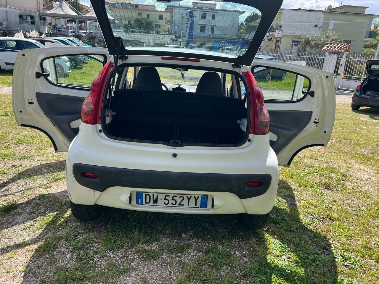 Peugeot 107 1.4 HDi 3p. Plaisir