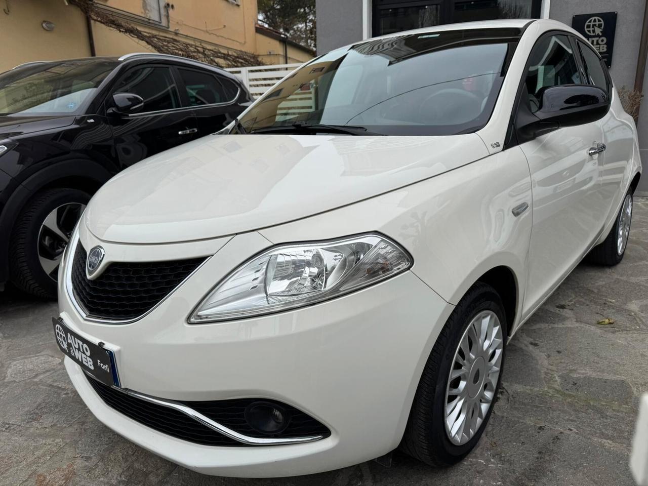 LANCIA YPSILON 1.2 69cv 5p GPL ECOCHIC GOLD NEOP.