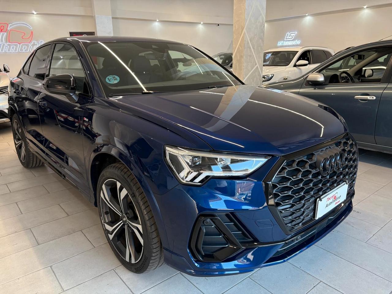 Audi Q3 SPB 35 TDI S tronic line edition Identity Black