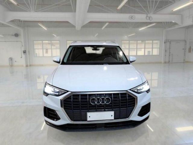 AUDI Q3 45 TFSI e S tronic Business