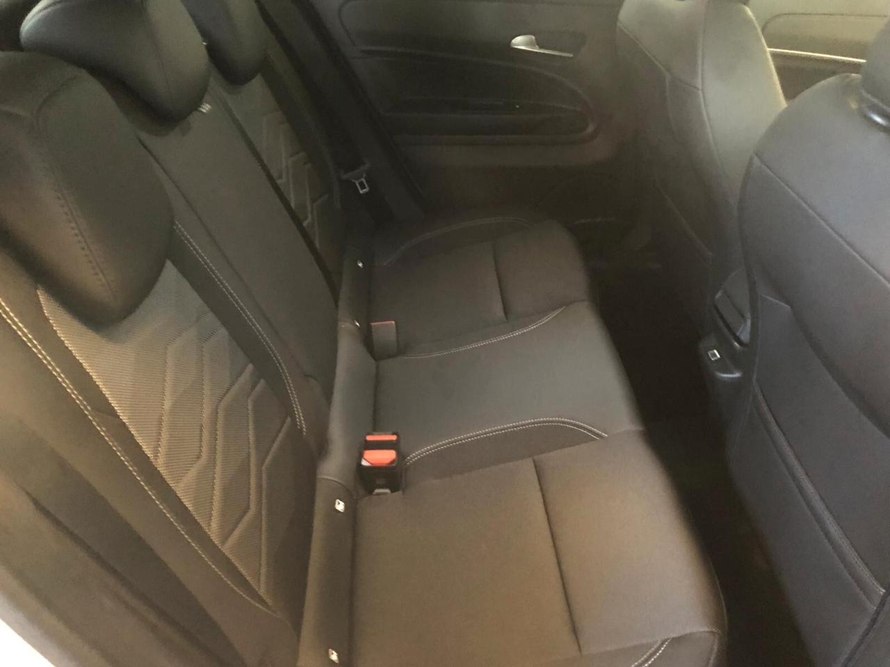 Jeep Avenger 1.2 Turbo 110 CV MHEV Summit