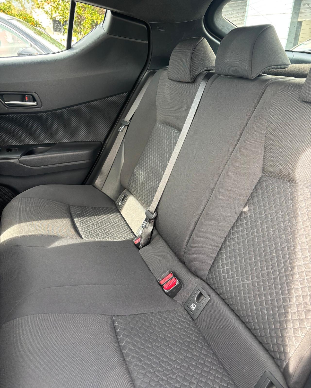 Toyota C-HR 1.8 Hybrid E-CVT Trend