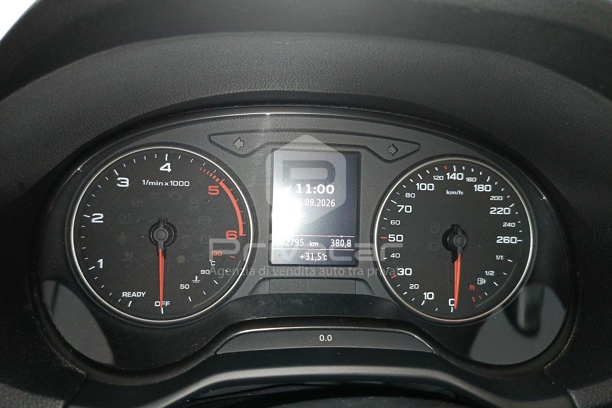 AUDI Q2 30 TDI S tronic Business