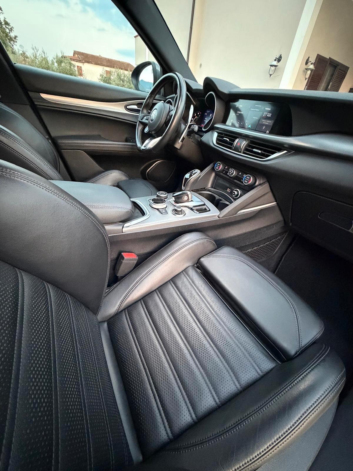 Alfa Romeo Stelvio 2.2 210 CV Q4 Veloce Pack Performance