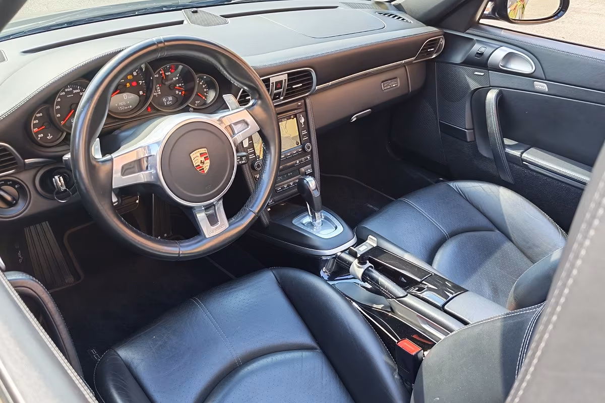 PORSCHE 911 Carrera Cabriolet Black Edition