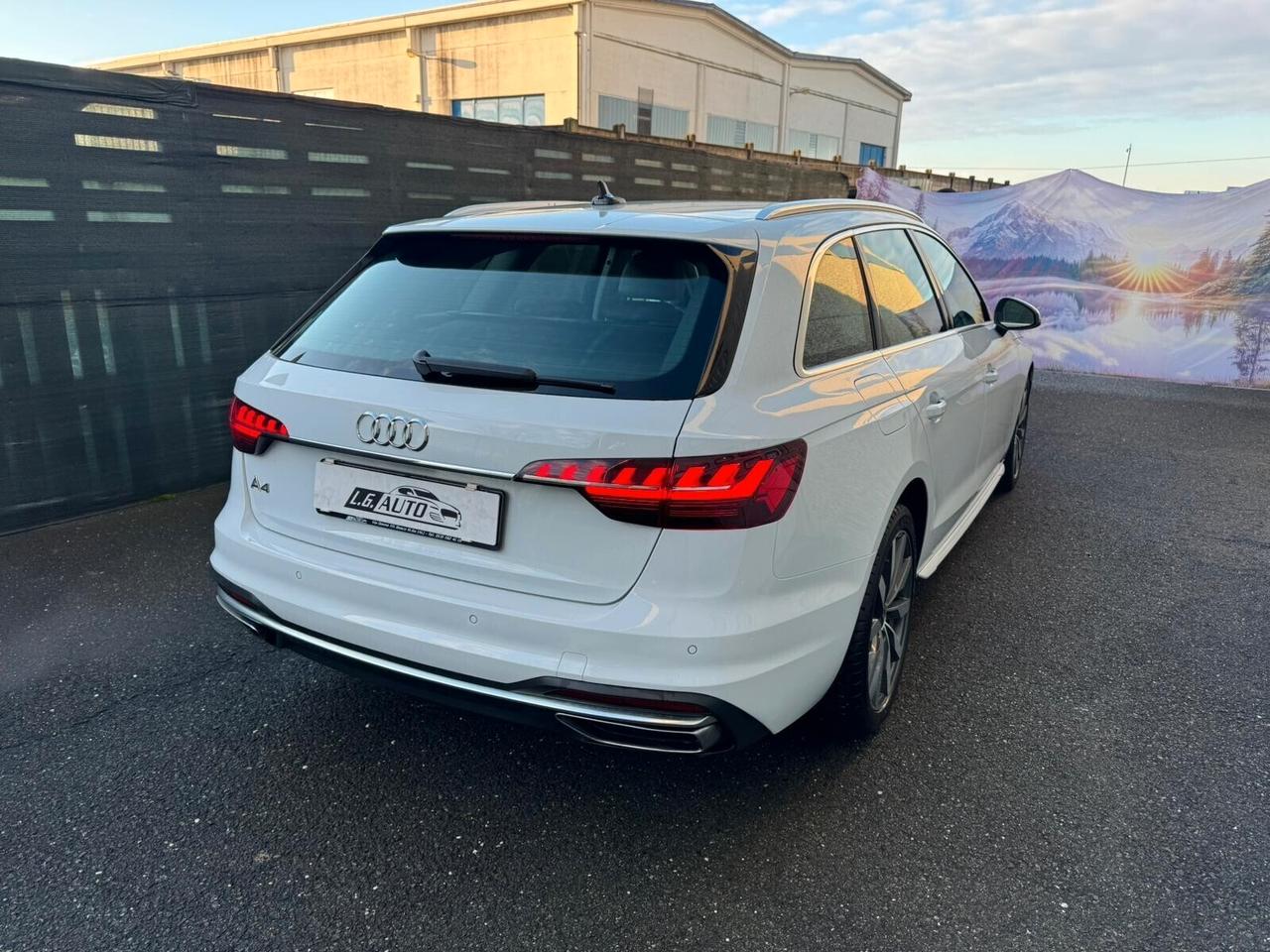 Audi A4 Avant 35 TDI/163 CV S tronic Business Advanced