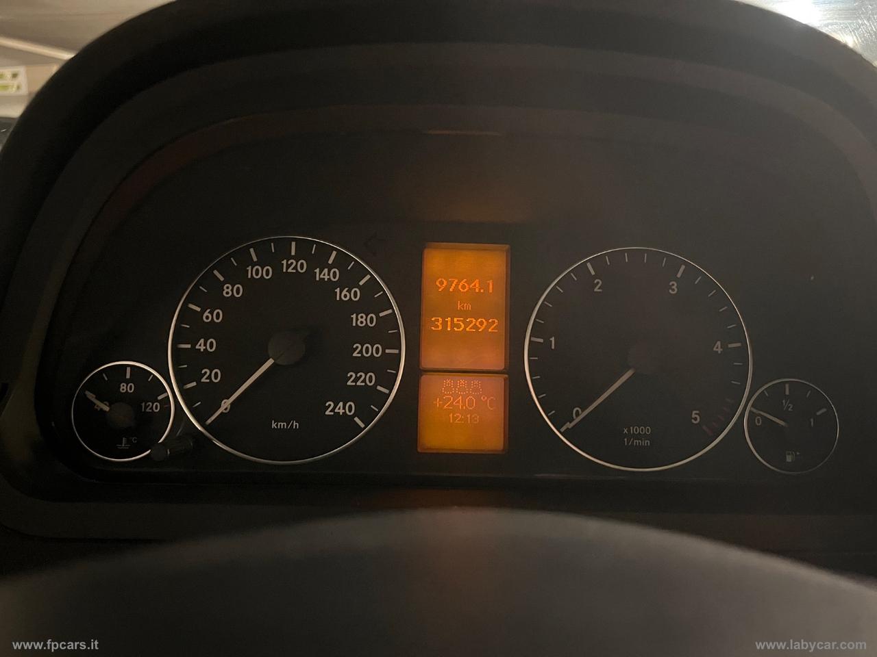 MERCEDES-BENZ A 180 CDI Avantgarde Edition 10