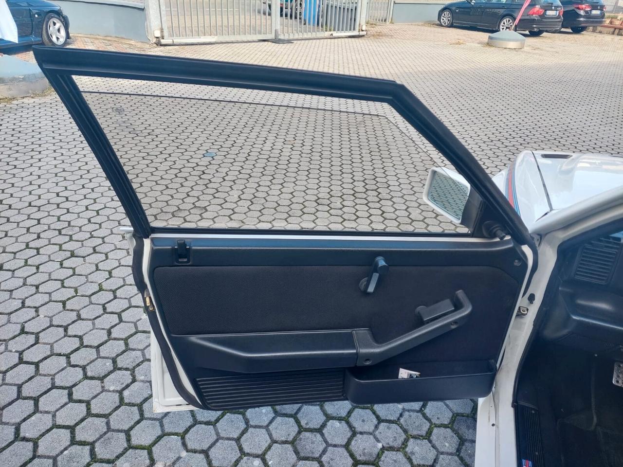 Lancia Delta 2.0i.e. turbo 16V HF integrale replica EVO Martini 5