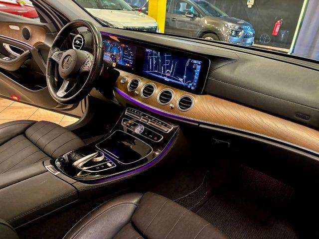 MERCEDES-BENZ E 220 d S.W. 4Matic Premium All-Terrain GRIGLIA AMG