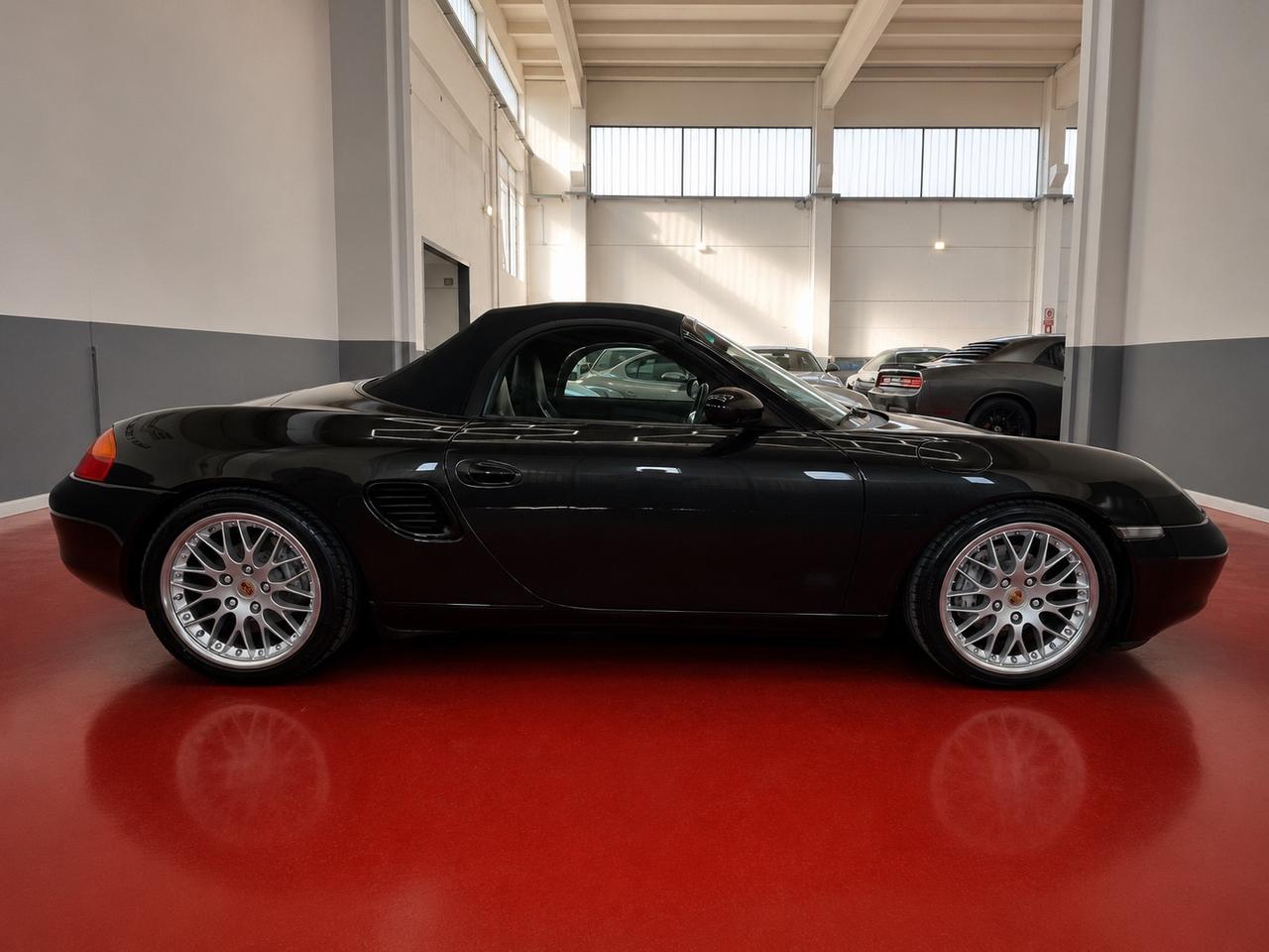 Porsche Boxster 2.5i 24V cat