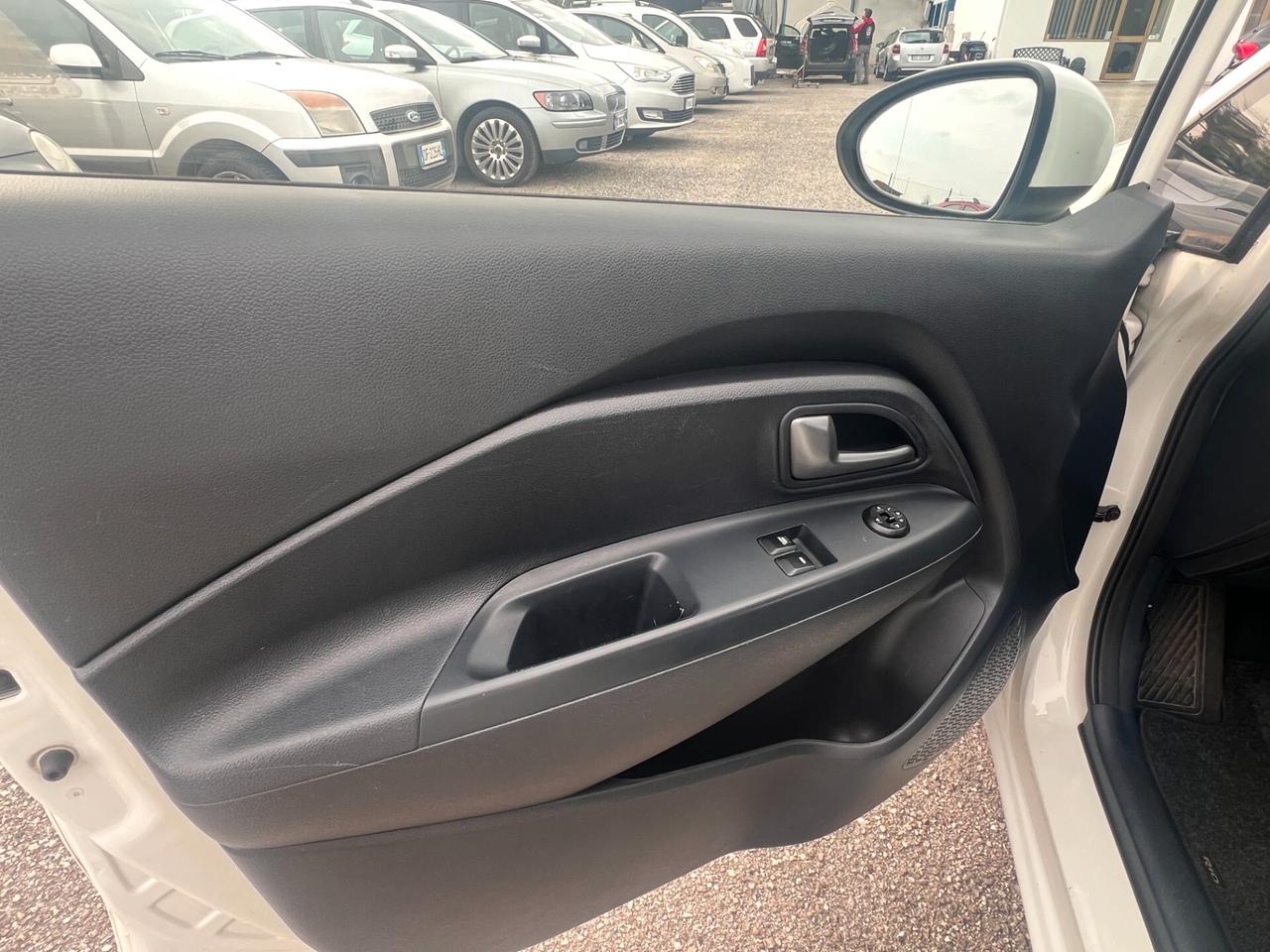 Kia Rio 1.1 CRDi 5p. Cool OK PER NEOPATENTATI