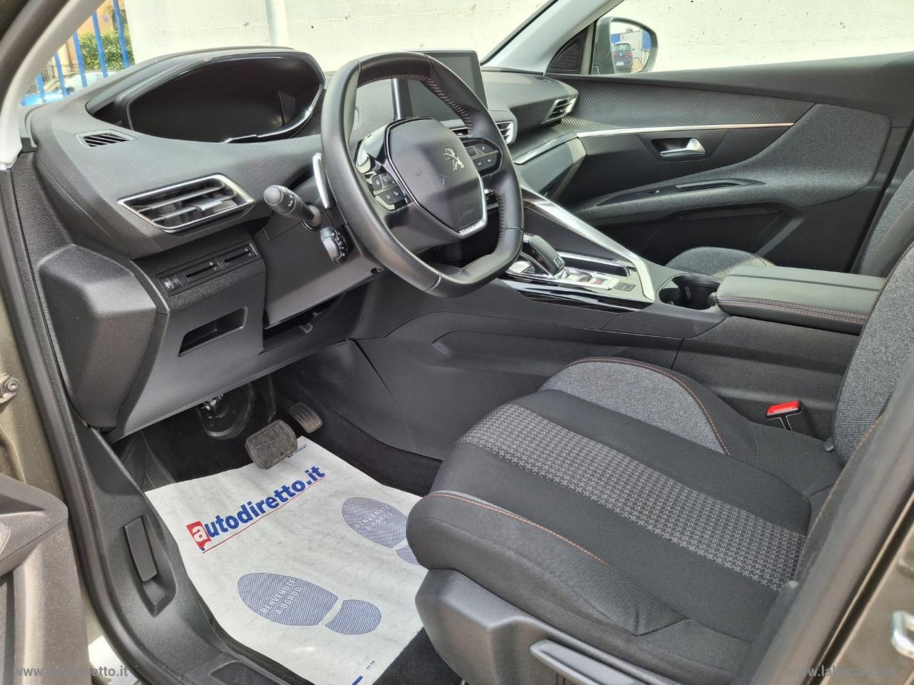 PEUGEOT 3008 BlueHDi 130 S&S EAT8 Business