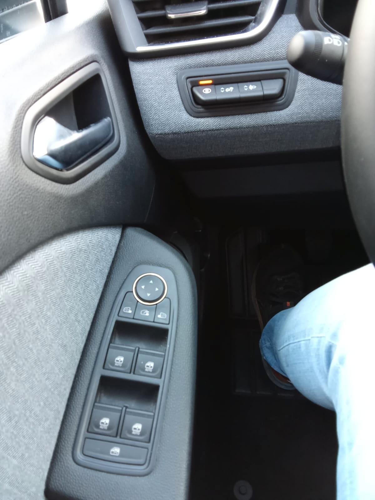 Renault Clio TCe 90 CV 5 porte Techno