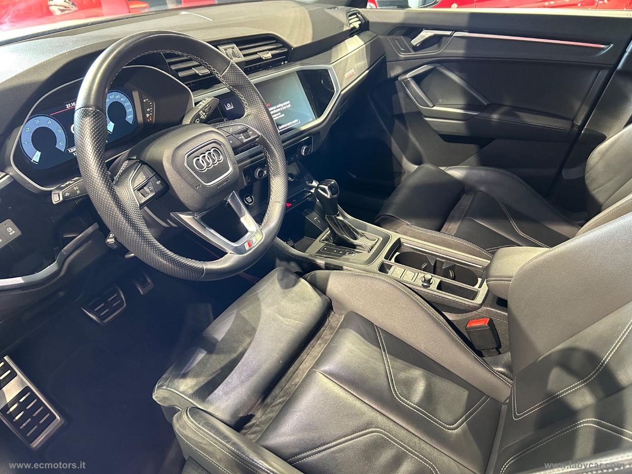 AUDI Q3 35 TDI quattro S tronic S line edit.