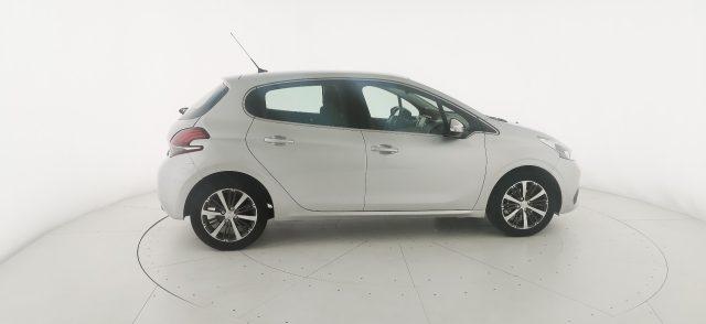 PEUGEOT 208 PureTech 82 5 porte Allure