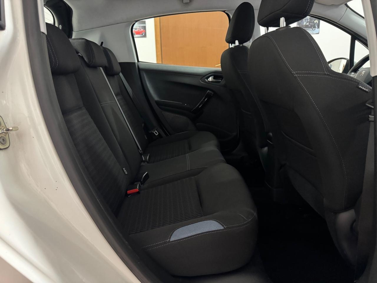 Peugeot 208 1.6 e-HDi 92 CV Stop&Start 5 porte Allure