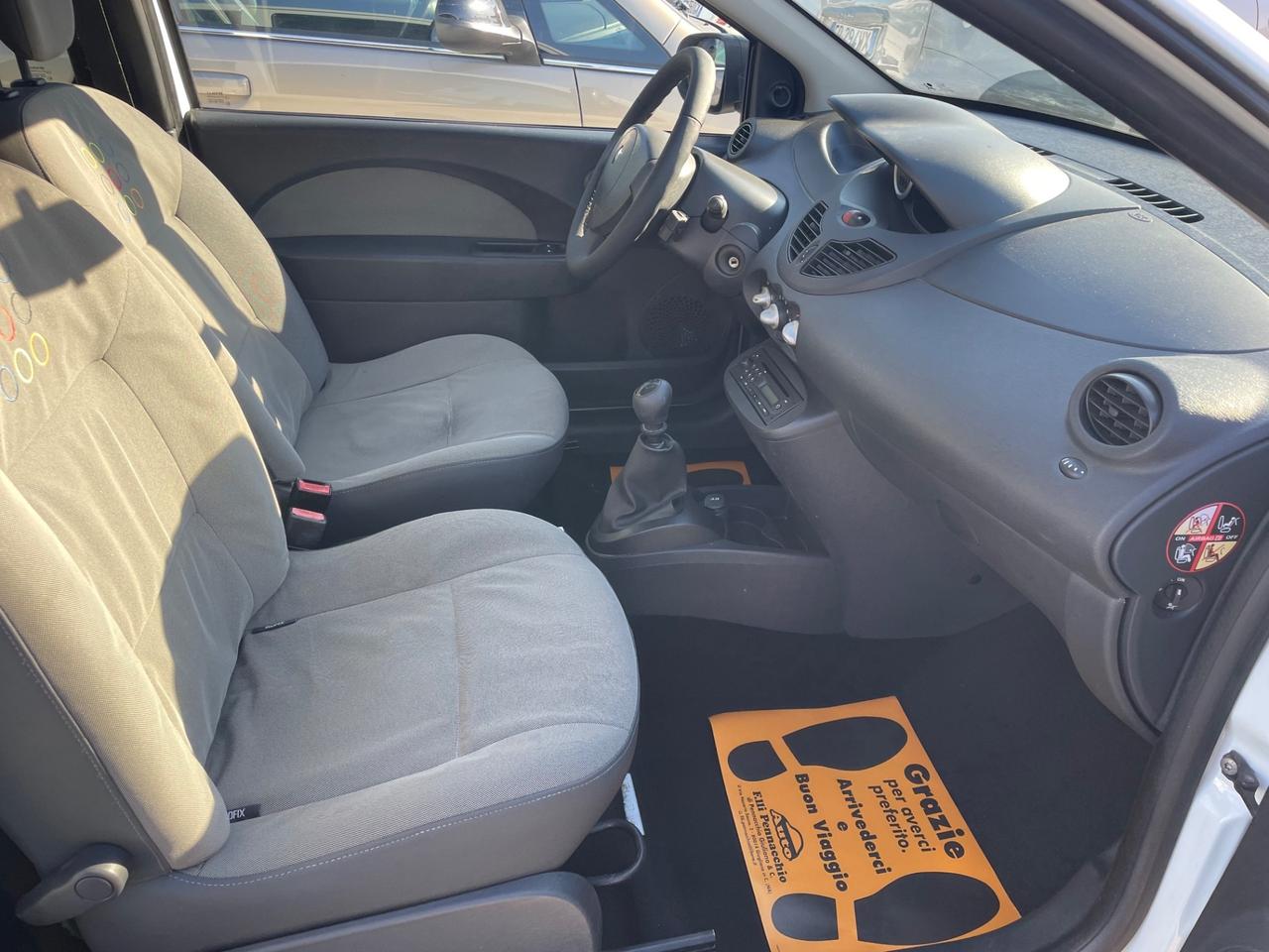RENAULT TWINGO 1.2 BENZINA 75 (CV) 2010