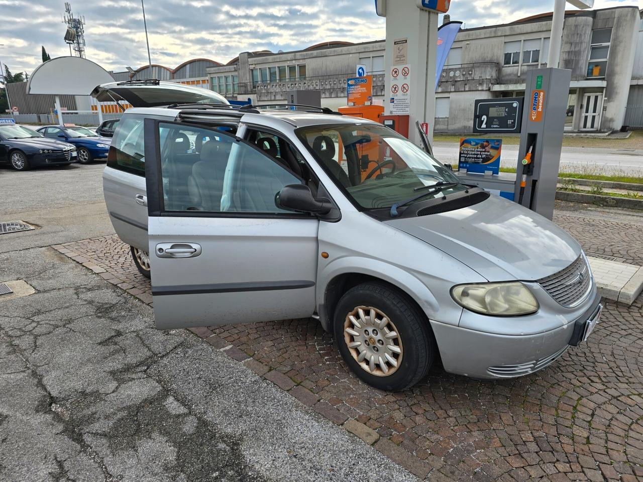 Chrysler Voyager 2.5 CRD cat SE con 342.000km