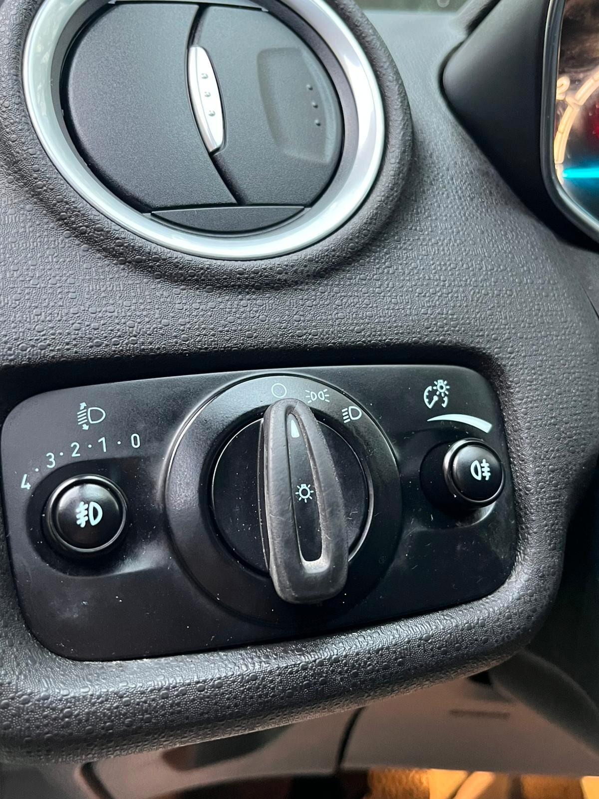 Ford Fiesta 1.4 5 porte Bz.- GPL Black & White Edition